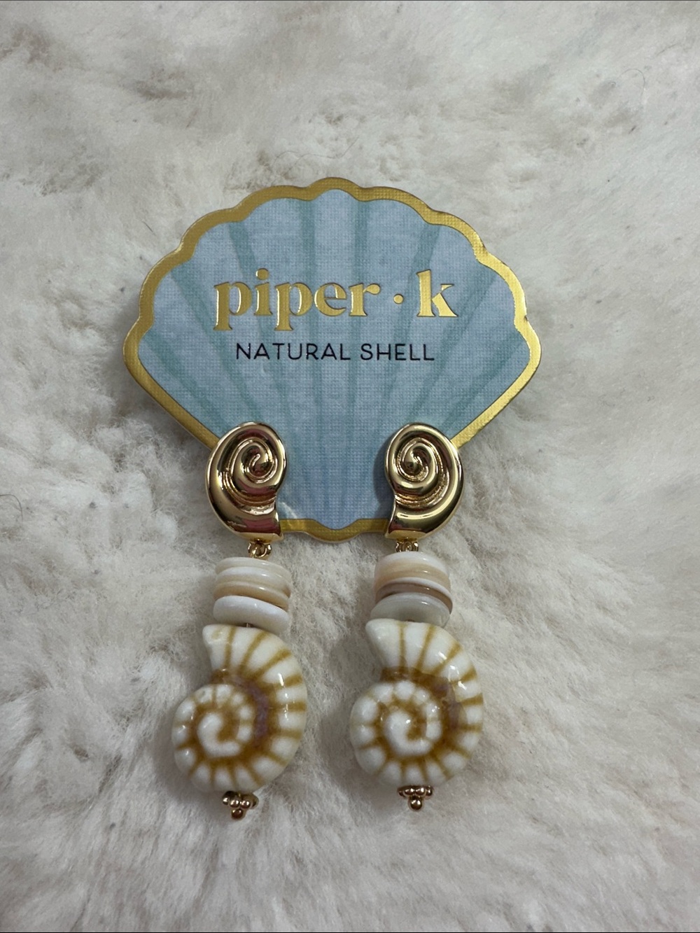 Piper K natural shell 🐚 dangle earrings